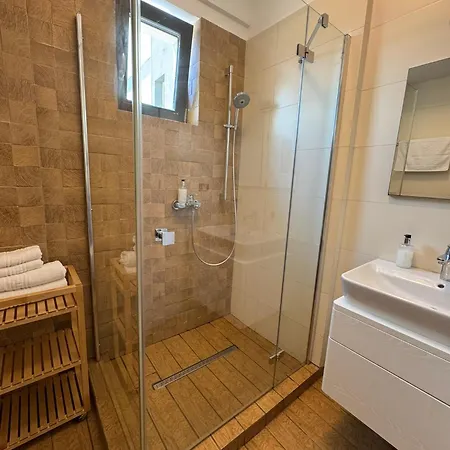 Roapart-cozy 2 1 Minut De Plaja Cu Parcare Privata Navodari